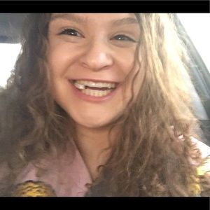 Meet your Posher, Abigail